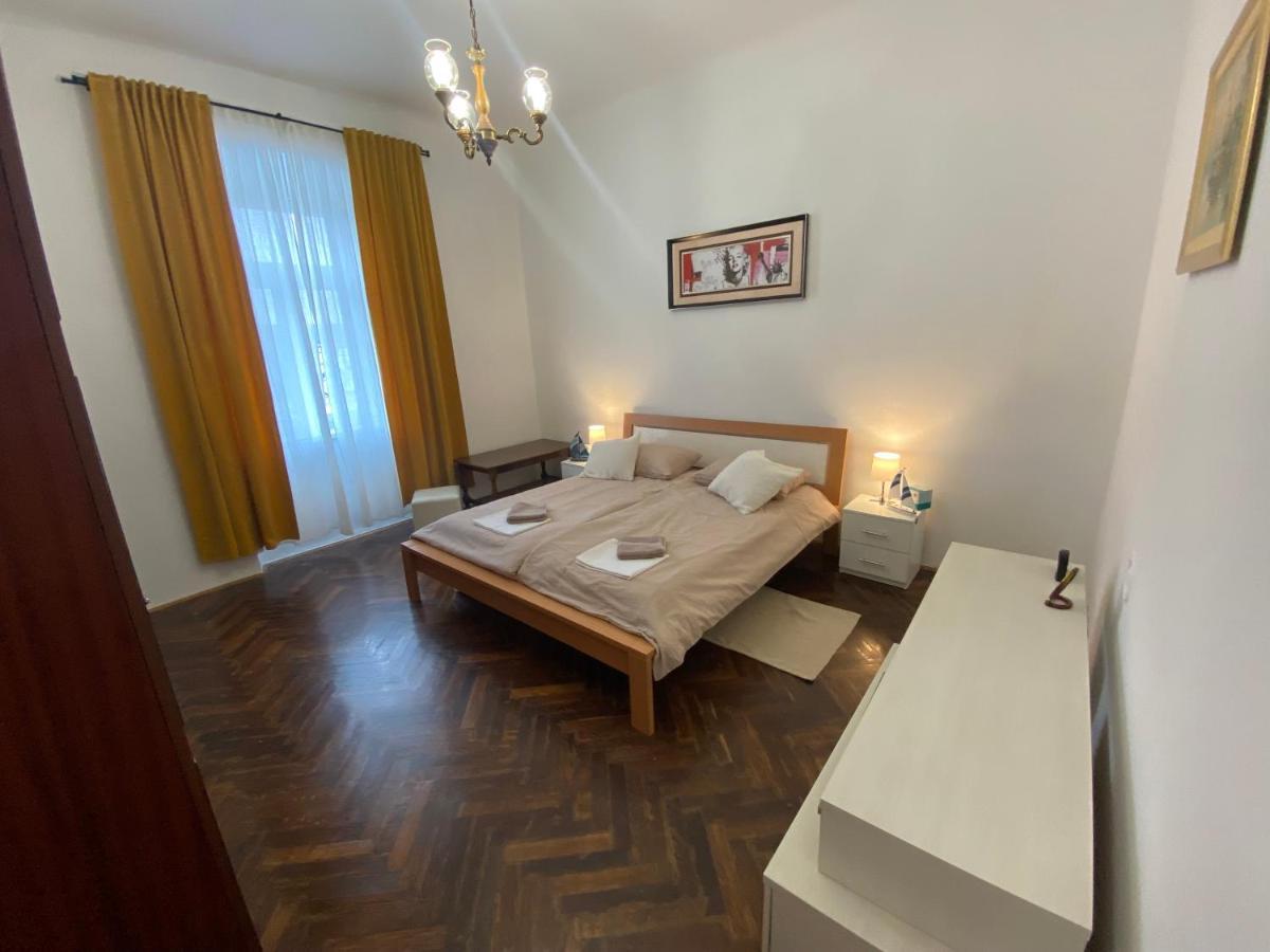Apartman Andela Pula Centar מראה חיצוני תמונה